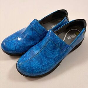 Dansko Work Wonders Camellia Clogs Womens 38 Blue Patent Swirl Slip Resistant